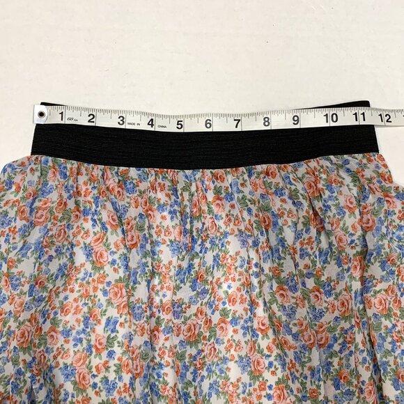 XXI Junior Floral Skirt - Picture 6 of 9